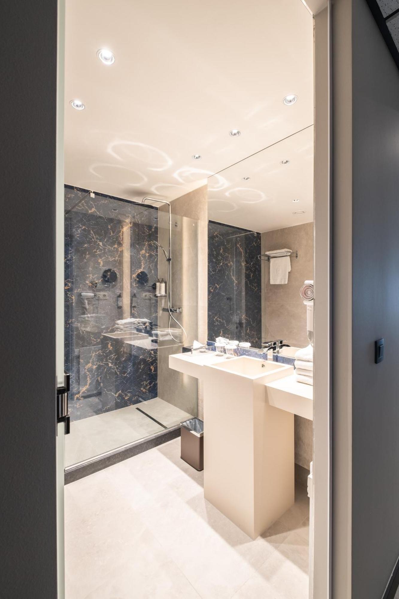 Hyllit Hotel Antwerpen Ngoại thất bức ảnh